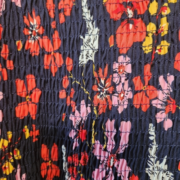 Bloomchic floral dress with front smocking - Picture 2 of 7